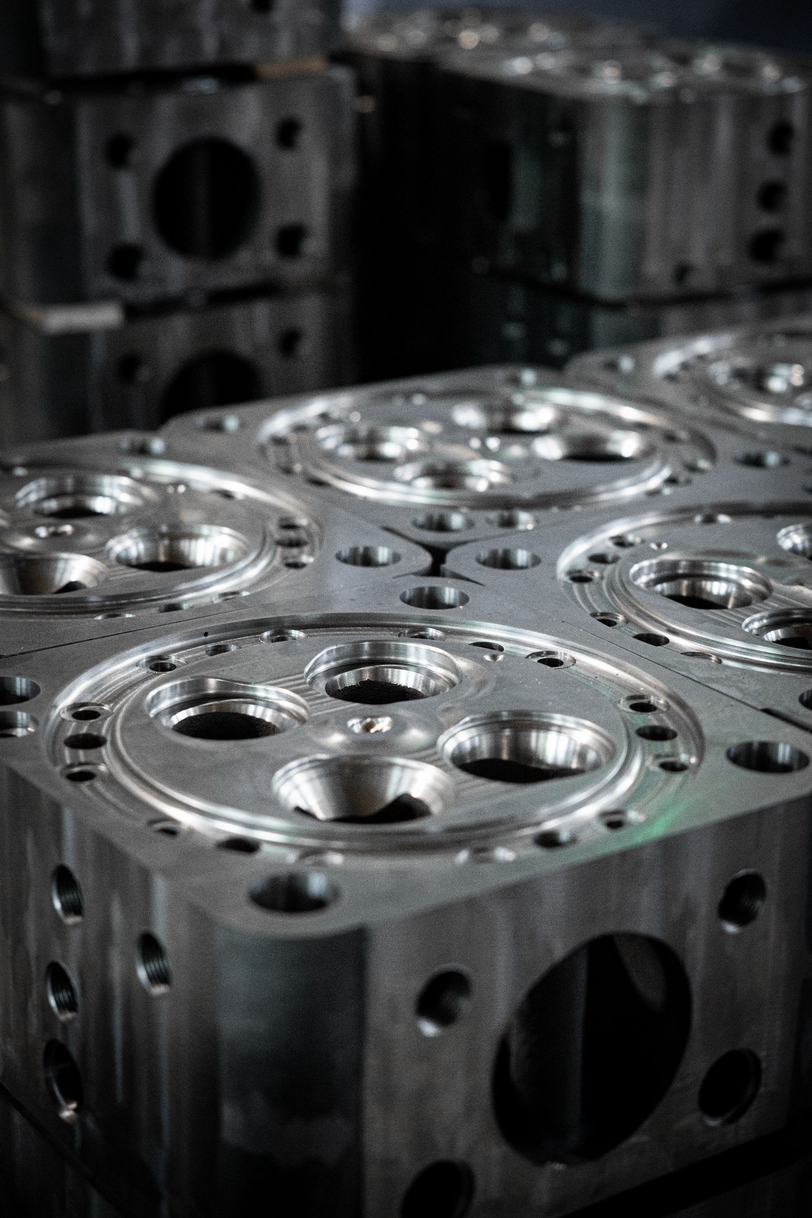 5D49 cylinder head for traction diesel engines