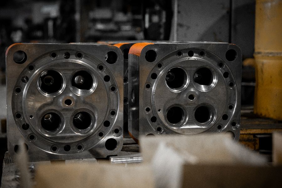5D49 cylinder head for traction diesel engines