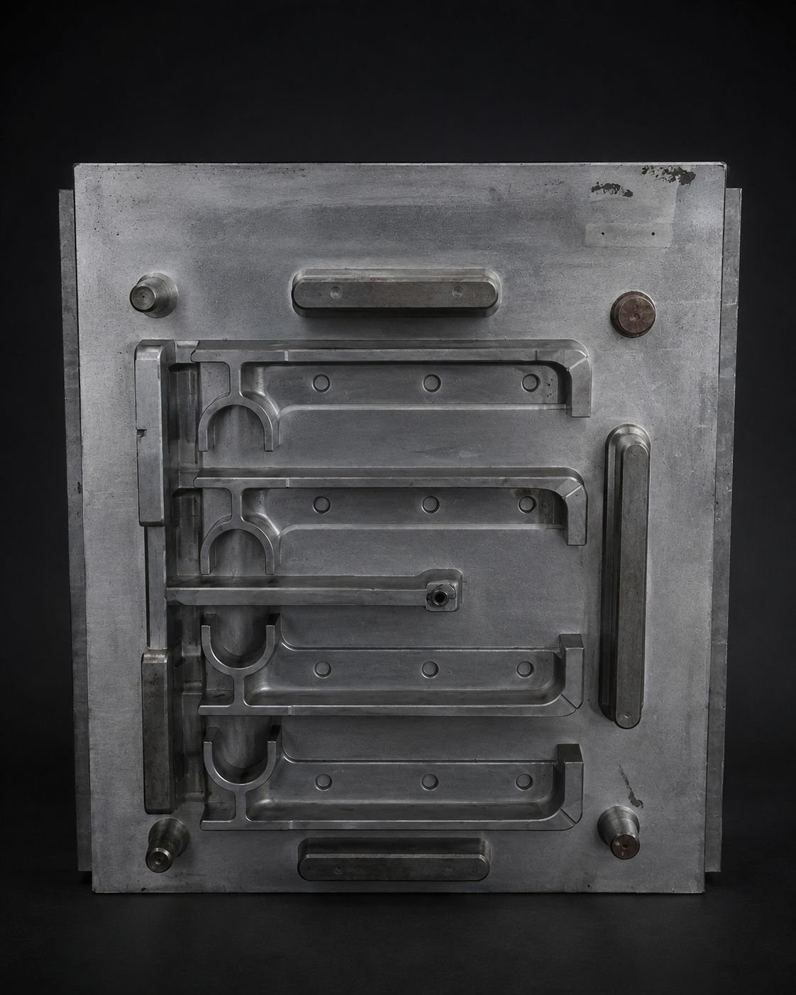 Heat-resistant cast grates for solid-fuel boilers