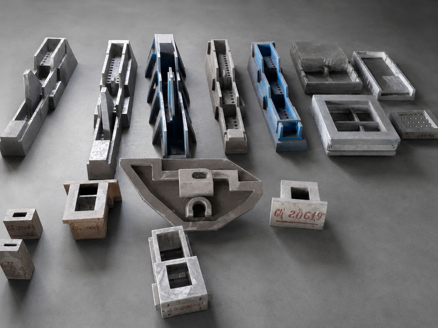 Heat-resistant cast grates for solid-fuel boilers